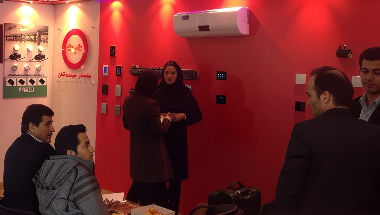 معرفی محصولات کلید لمسی پارمیس در نمایشگاه نوشهر دی ماه 1393