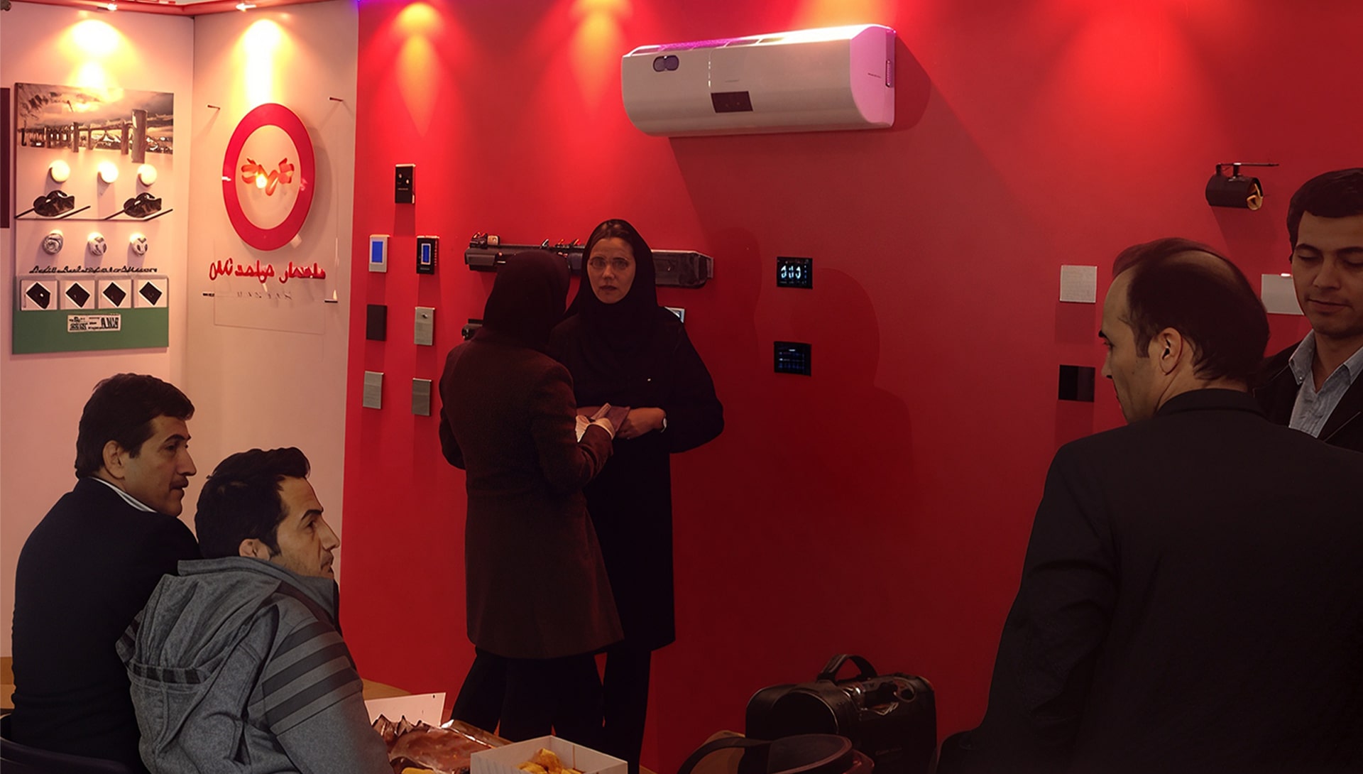 معرفی محصولات کلید لمسی پارمیس در نمایشگاه نوشهر دی ماه 1393