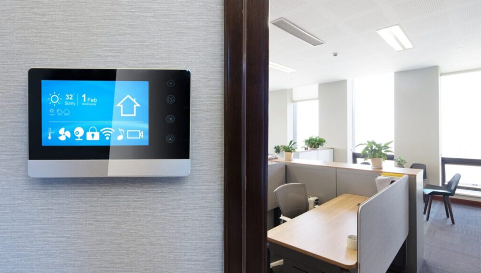 مقایسه انواع کلید لمسی؛ ویژگی‌ها و کاربردها